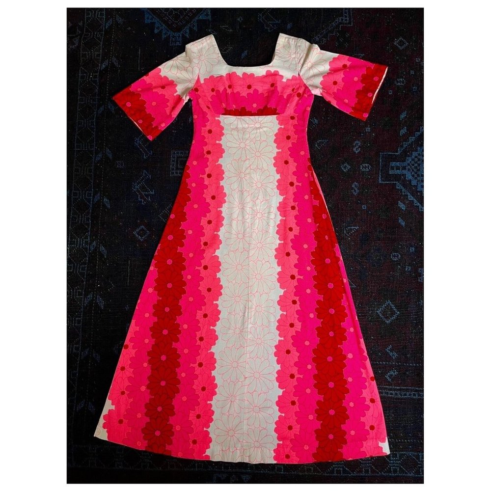 VINTAGE Ui-Maikai Hawaiian Bell-Sleeved Maxi Dress | Hot Pink | Floral Barkcloth